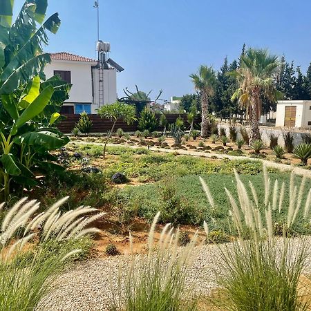 Sea View Suites By The Coast Фамагуста Екстериор снимка