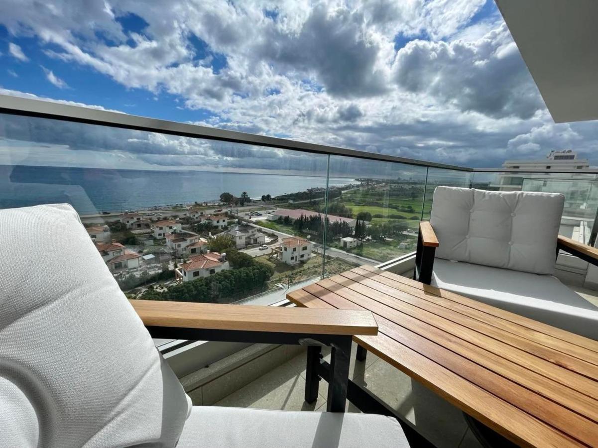 Sea View Suites By The Coast Фамагуста Екстериор снимка