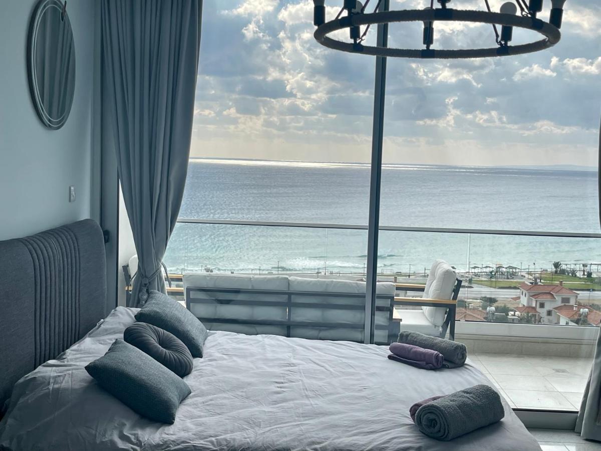 Sea View Suites By The Coast Фамагуста Екстериор снимка