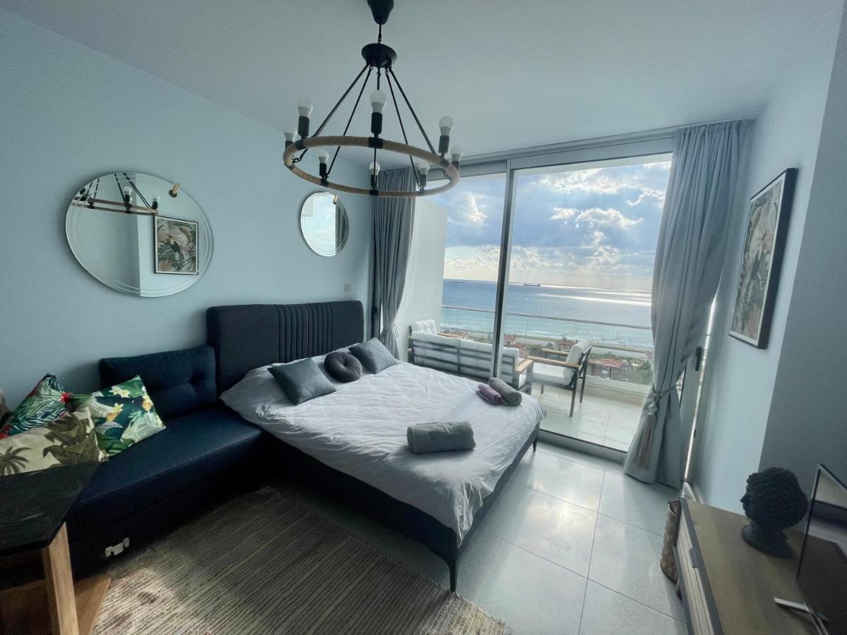 Sea View Suites By The Coast Фамагуста Екстериор снимка