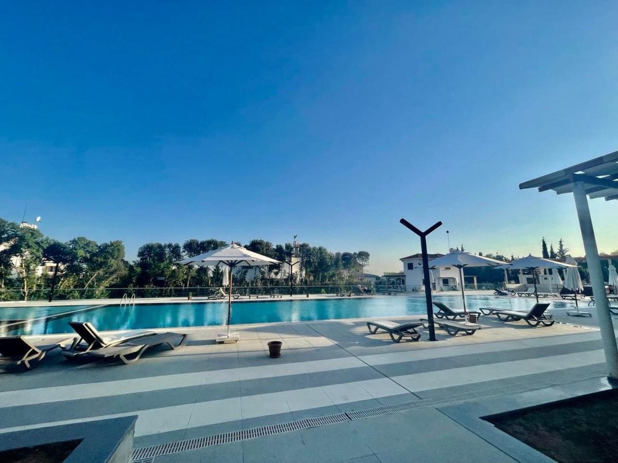 Sea View Suites By The Coast Фамагуста Екстериор снимка