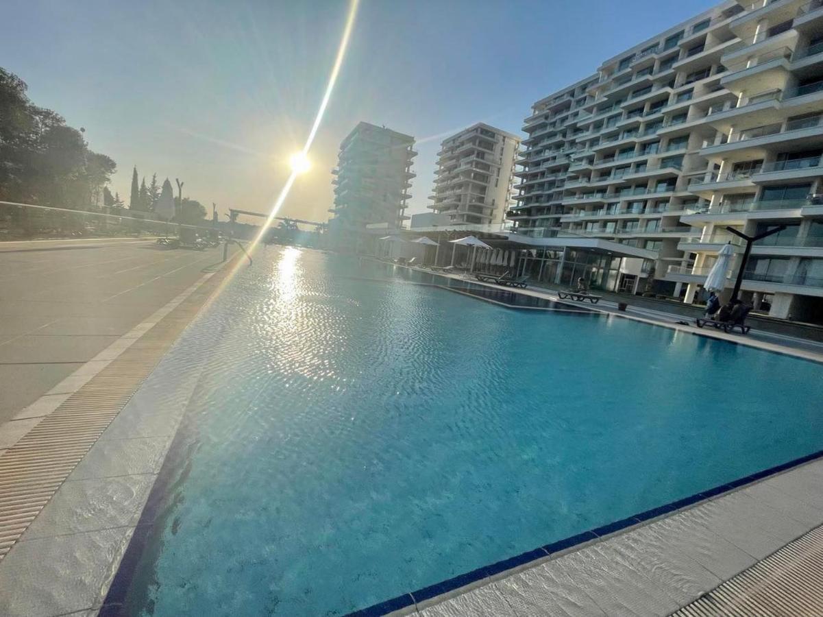 Sea View Suites By The Coast Фамагуста Екстериор снимка