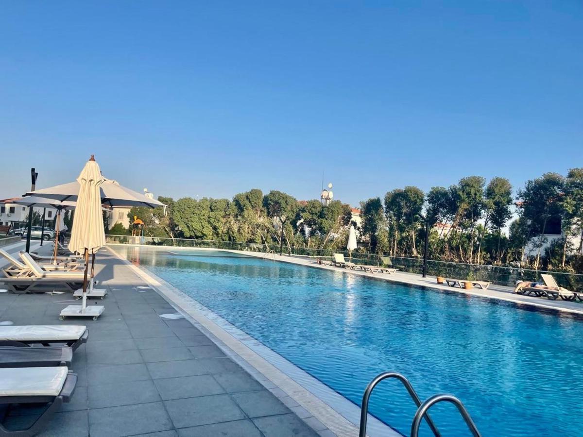 Sea View Suites By The Coast Фамагуста Екстериор снимка