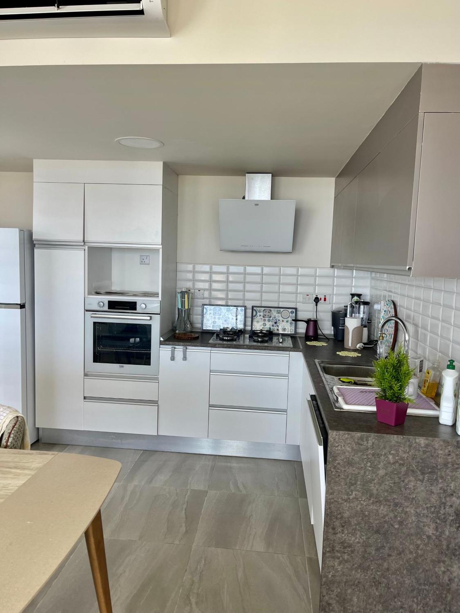 Sea View Suites By The Coast Фамагуста Екстериор снимка