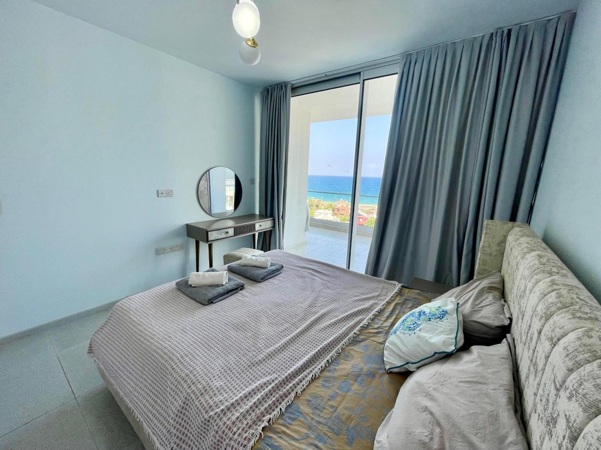 Sea View Suites By The Coast Фамагуста Екстериор снимка