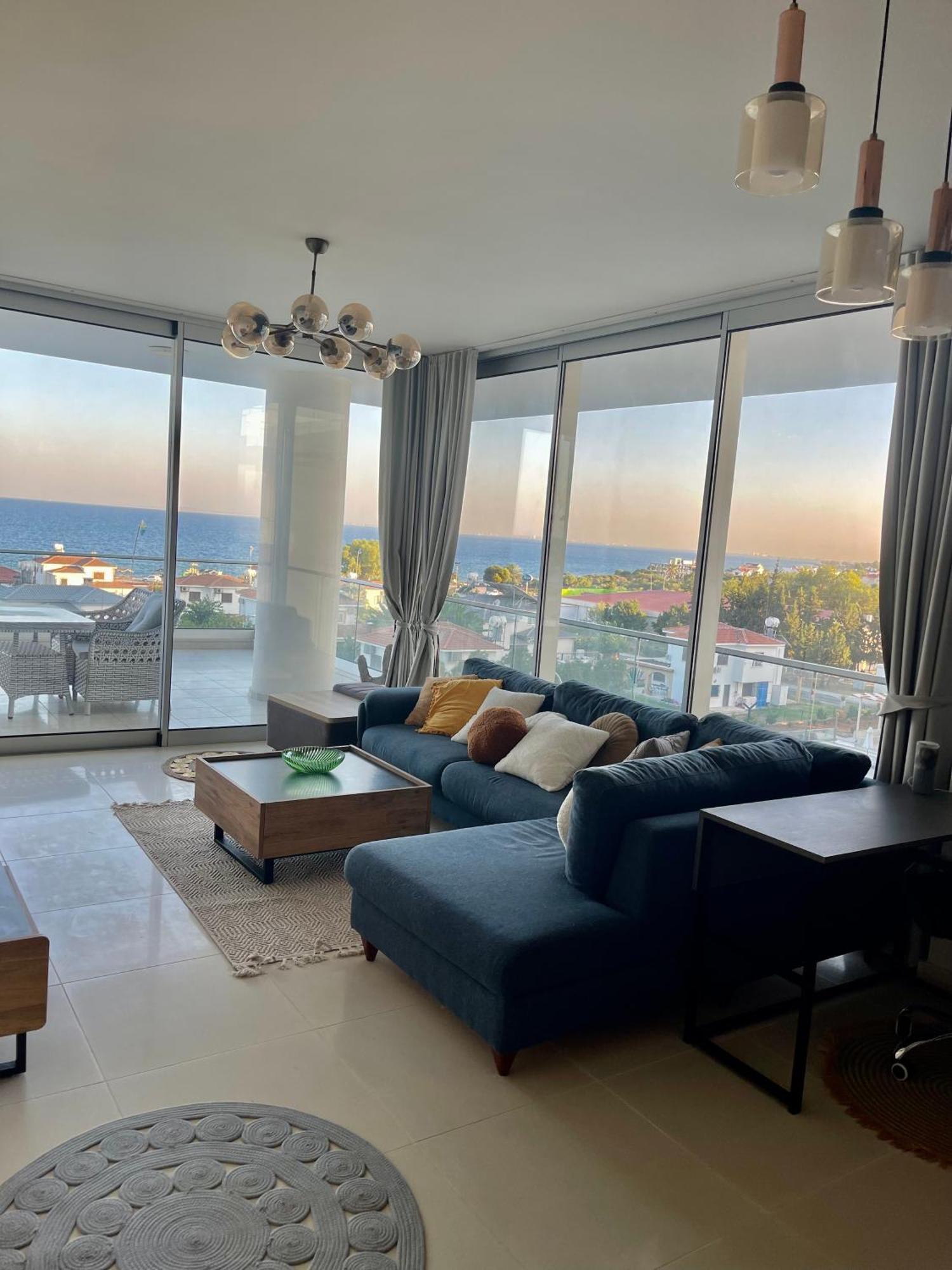 Sea View Suites By The Coast Фамагуста Екстериор снимка