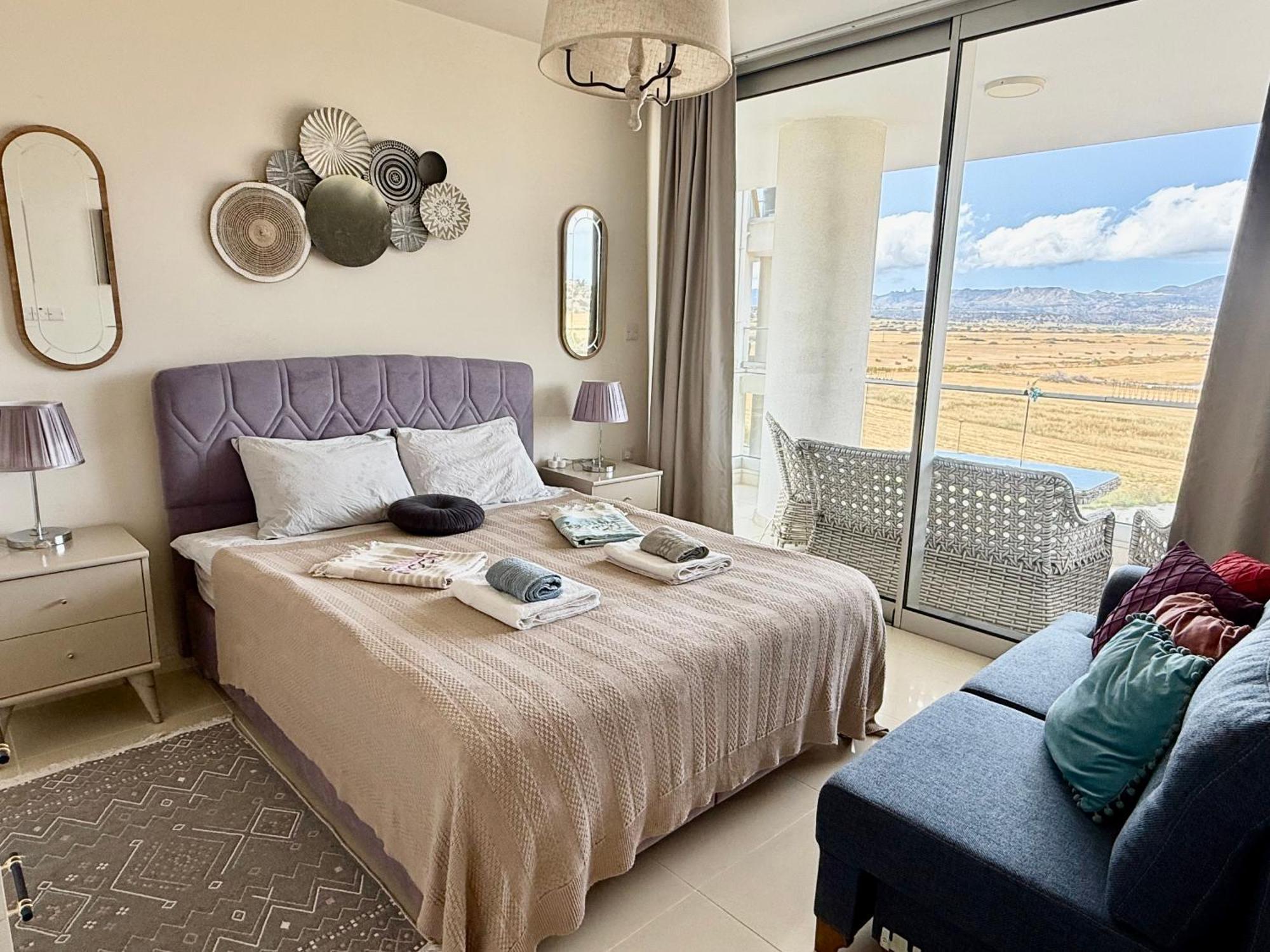 Sea View Suites By The Coast Фамагуста Стая снимка